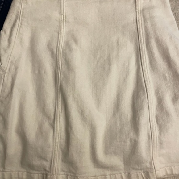 Wilfred White Denim Button Down Skirt - Size 8 - Picture 2 of 2